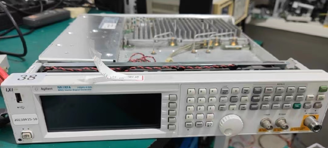 63352f9f76ce3.png 維修信號源N5182A 1.png