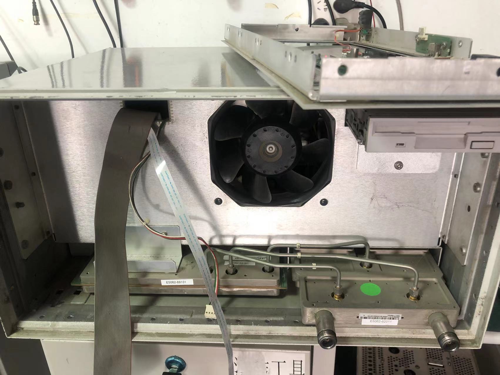 636dc2fd11c5b.jpg 維修網絡分析儀E5062A 19.jpg