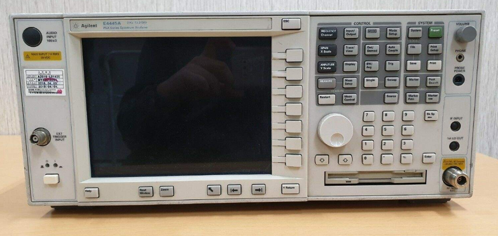 64b09d122761a.png 頻譜E4445A.png