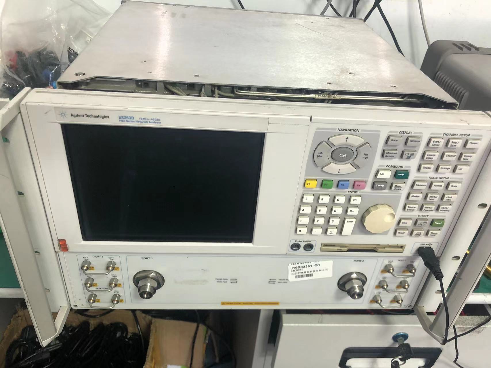 6585328cf178f.jpg 維修E8363B 5.jpg